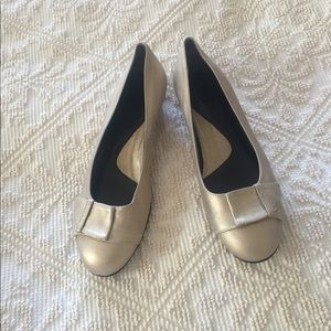 Ladies Shoe
